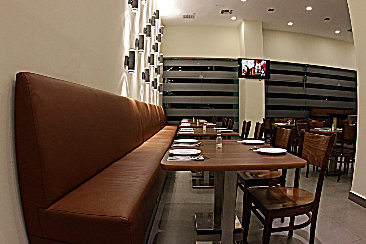 Wyndham Garden Hotel Celaya เคลาญา ภายนอก รูปภาพ