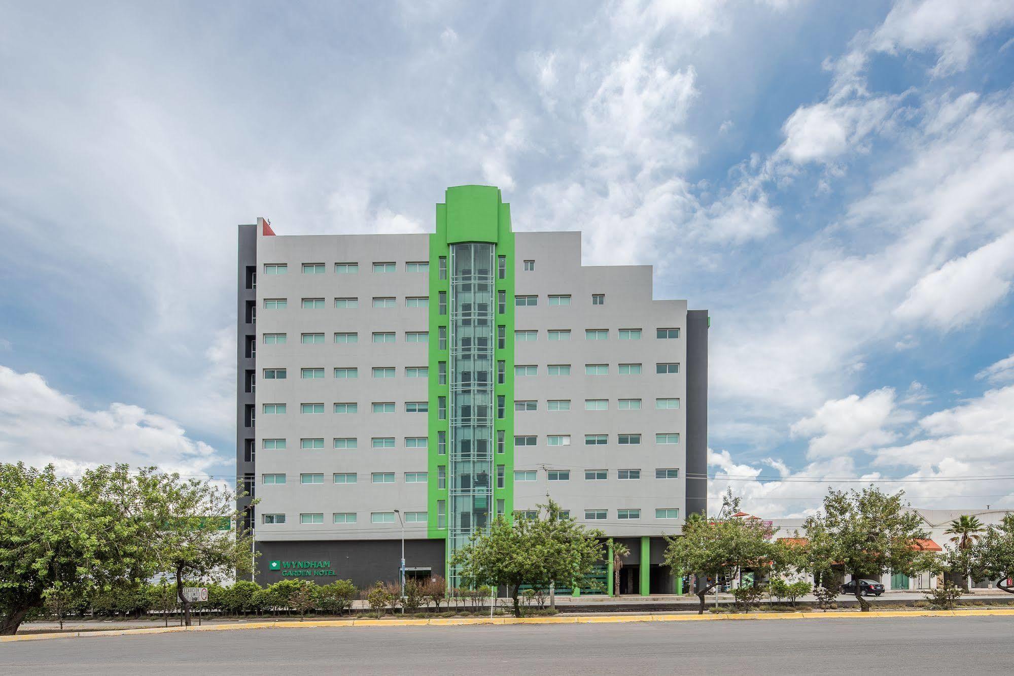 Wyndham Garden Hotel Celaya เคลาญา ภายนอก รูปภาพ
