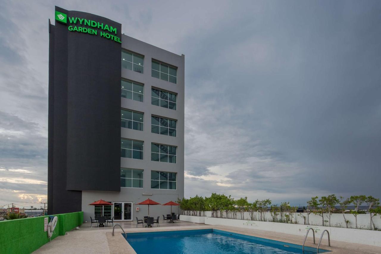 Wyndham Garden Hotel Celaya เคลาญา ภายนอก รูปภาพ