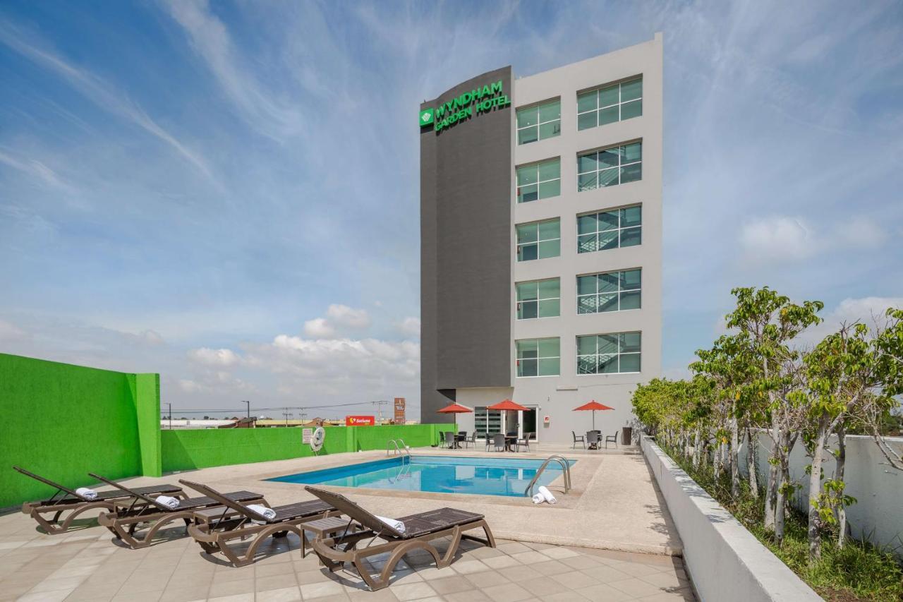 Wyndham Garden Hotel Celaya เคลาญา ภายนอก รูปภาพ